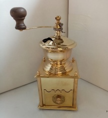 Кофемолка ручная жерновая с регулировкой помола 25х11х11см (латунь, золото) Италия