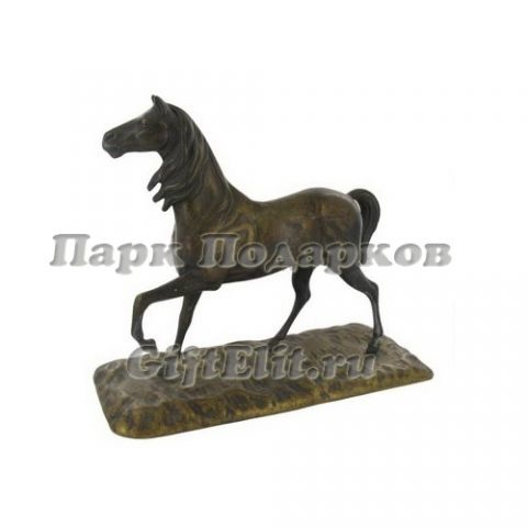 Статуэтка "Лошадь на подставке" (античная латунь)